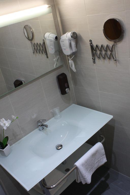 Alojamento de Acomodação e Pequeno-almoço Caesar Place 4*